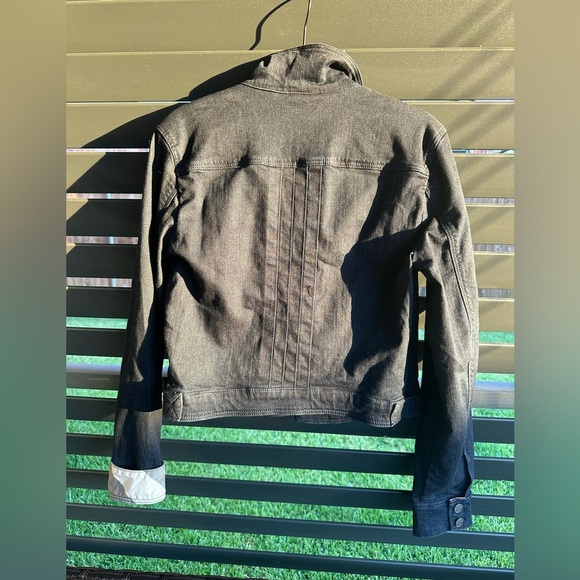 Burberry blue wash Denim Jacket size 12 runs small - Picture 2 of 11